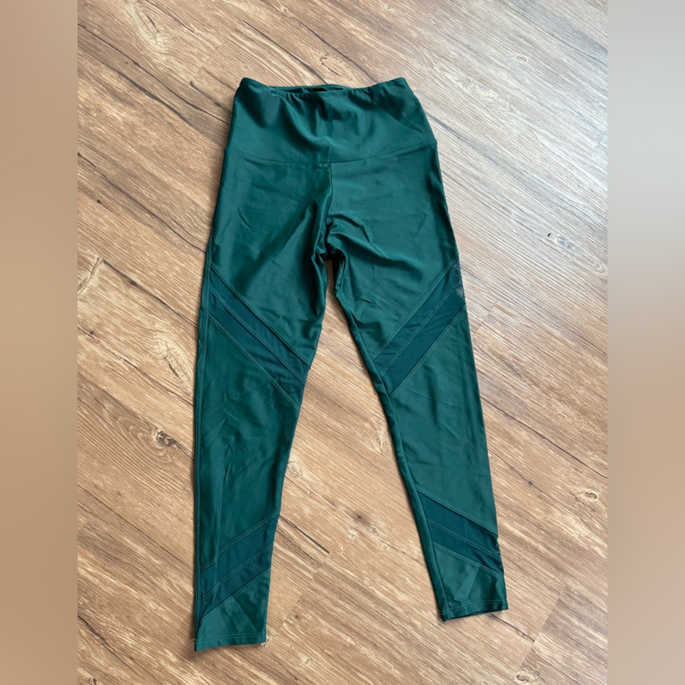 Onzie forest green yoga leggings